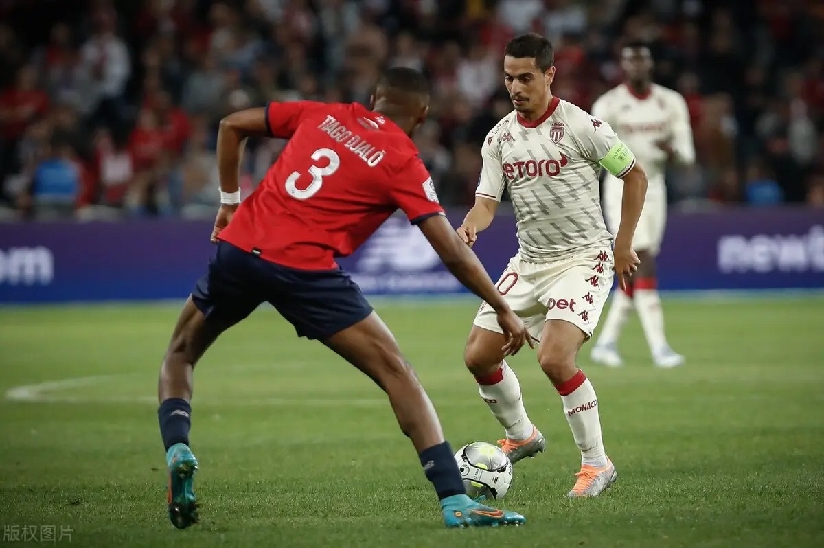 包含今晚摩纳哥备战法国杯，复出首秀细节曝光，气氛紧张，球队文化再被提及的词条星空体育